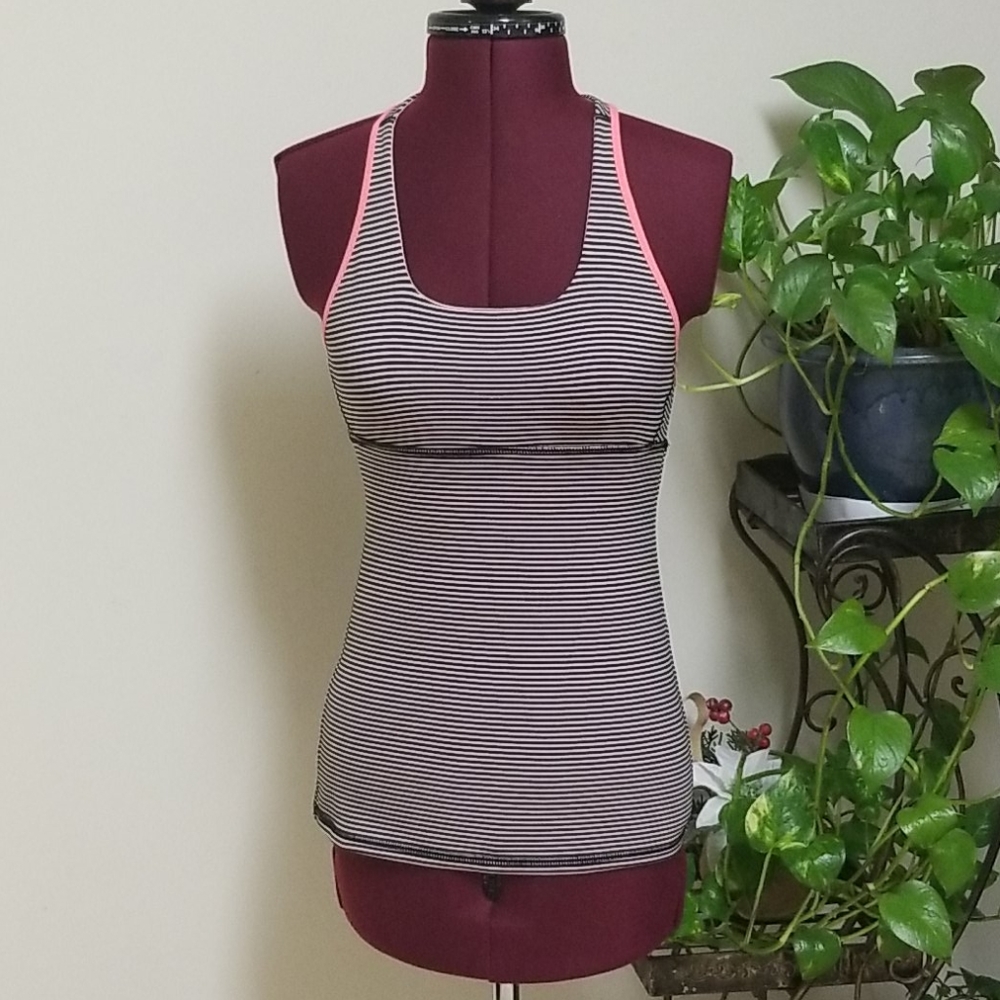 Lululemon Women's Sleeveles top Size 4